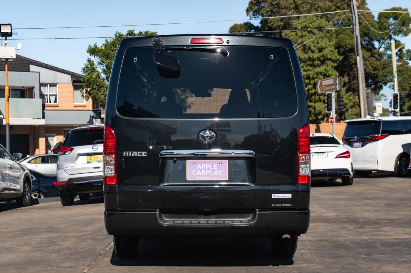 2017 Toyota Hiace Dx Gl (camper Kit)-42
