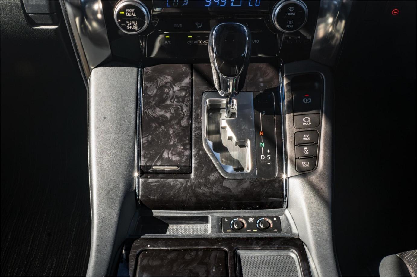 2021 Toyota Alphard Sr C Package (hybrid)-24