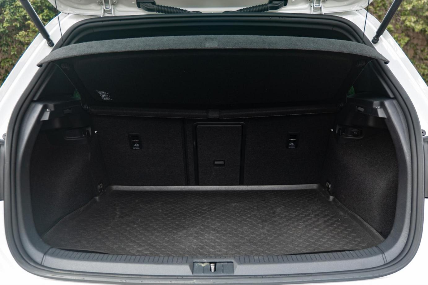 2016 Volkswagen Golf Gti 40 Years-16