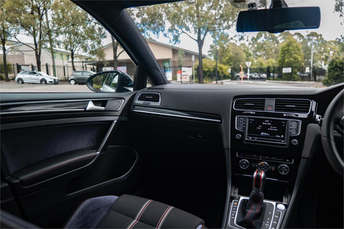 2016 Volkswagen Golf Gti 40 Years-21