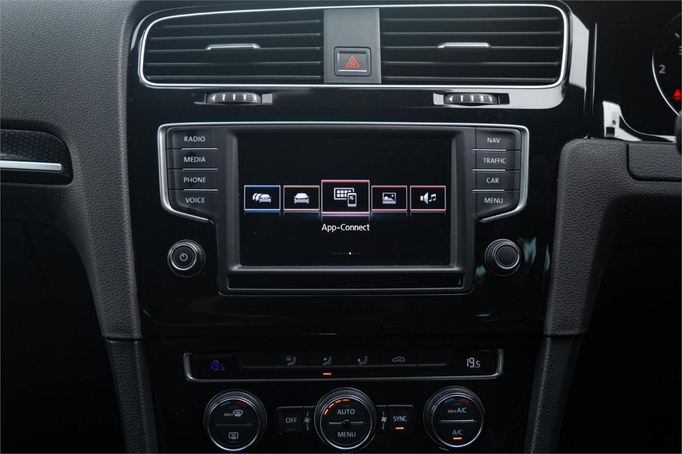 2016 Volkswagen Golf Gti 40 Years-25