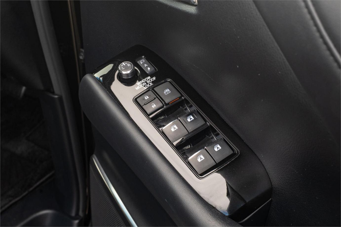 2021 Toyota Alphard Sr C Package (hybrid) Exterior 2
