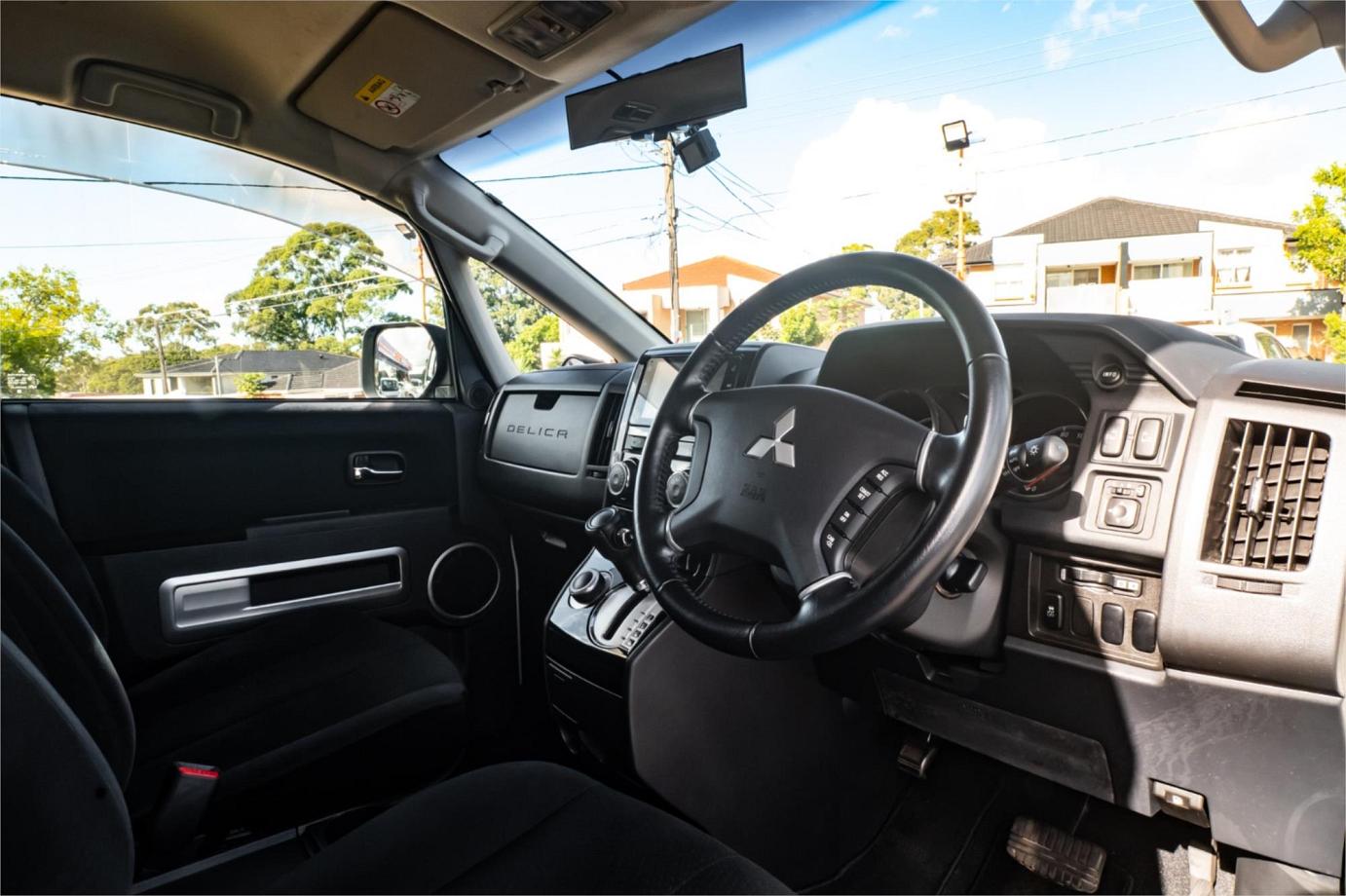 2018 Mitsubishi Delica D Power Package-7