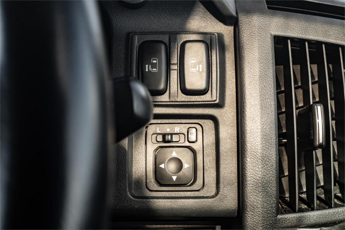 2018 Mitsubishi Delica D Power Package-9