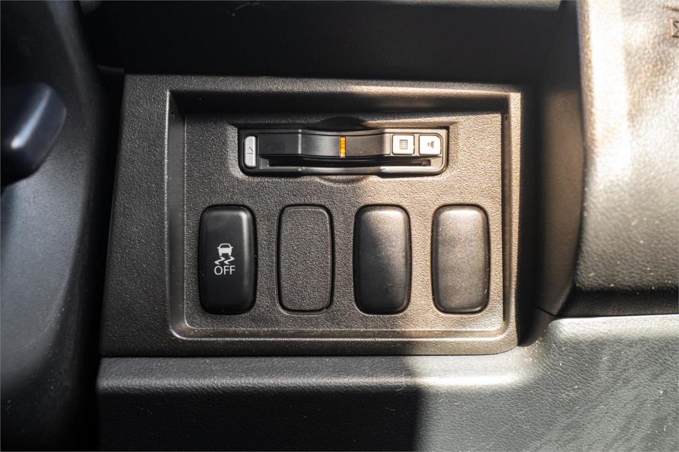 2018 Mitsubishi Delica D Power Package-10