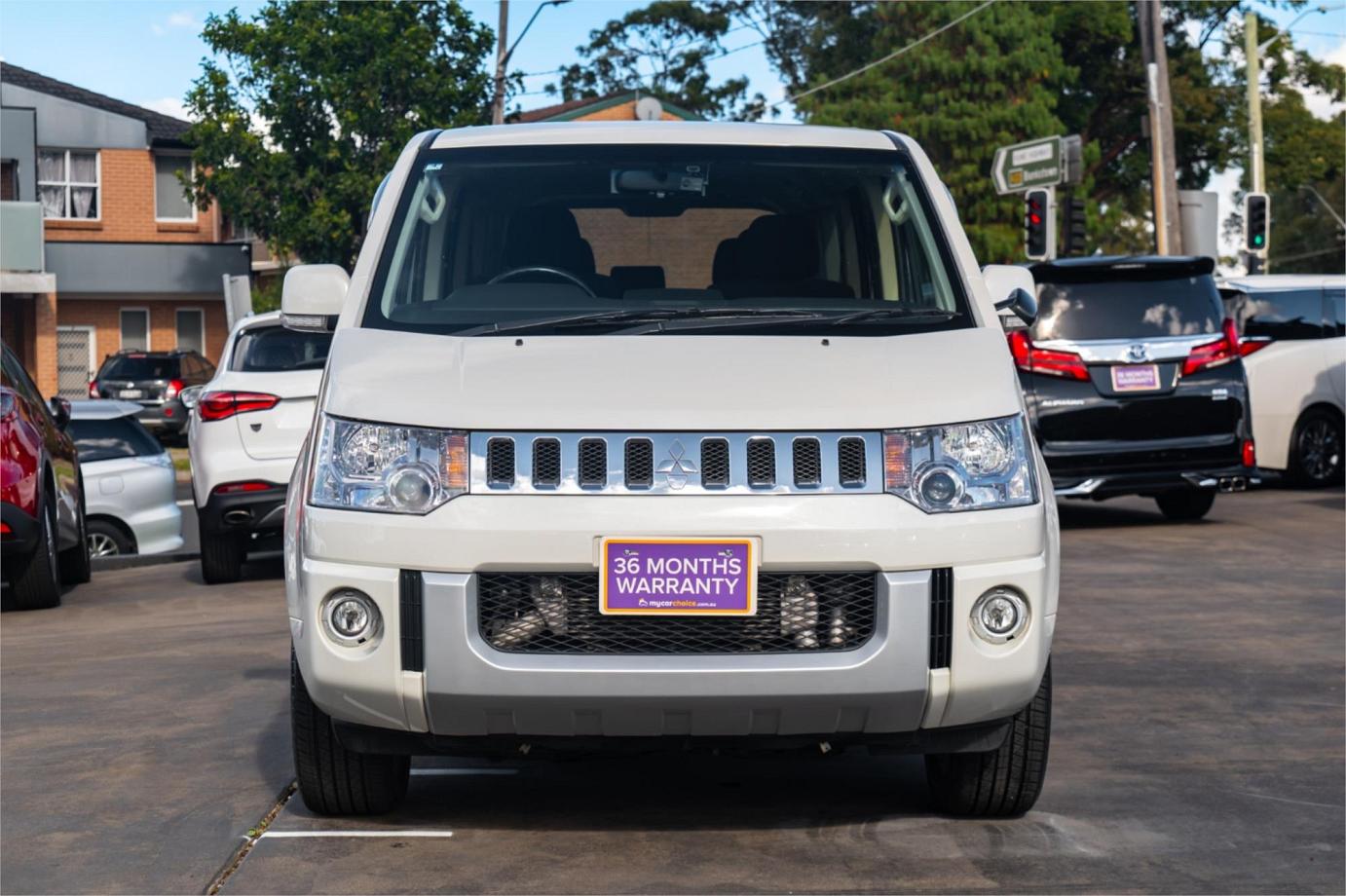 2018 Mitsubishi Delica D Power Package-12