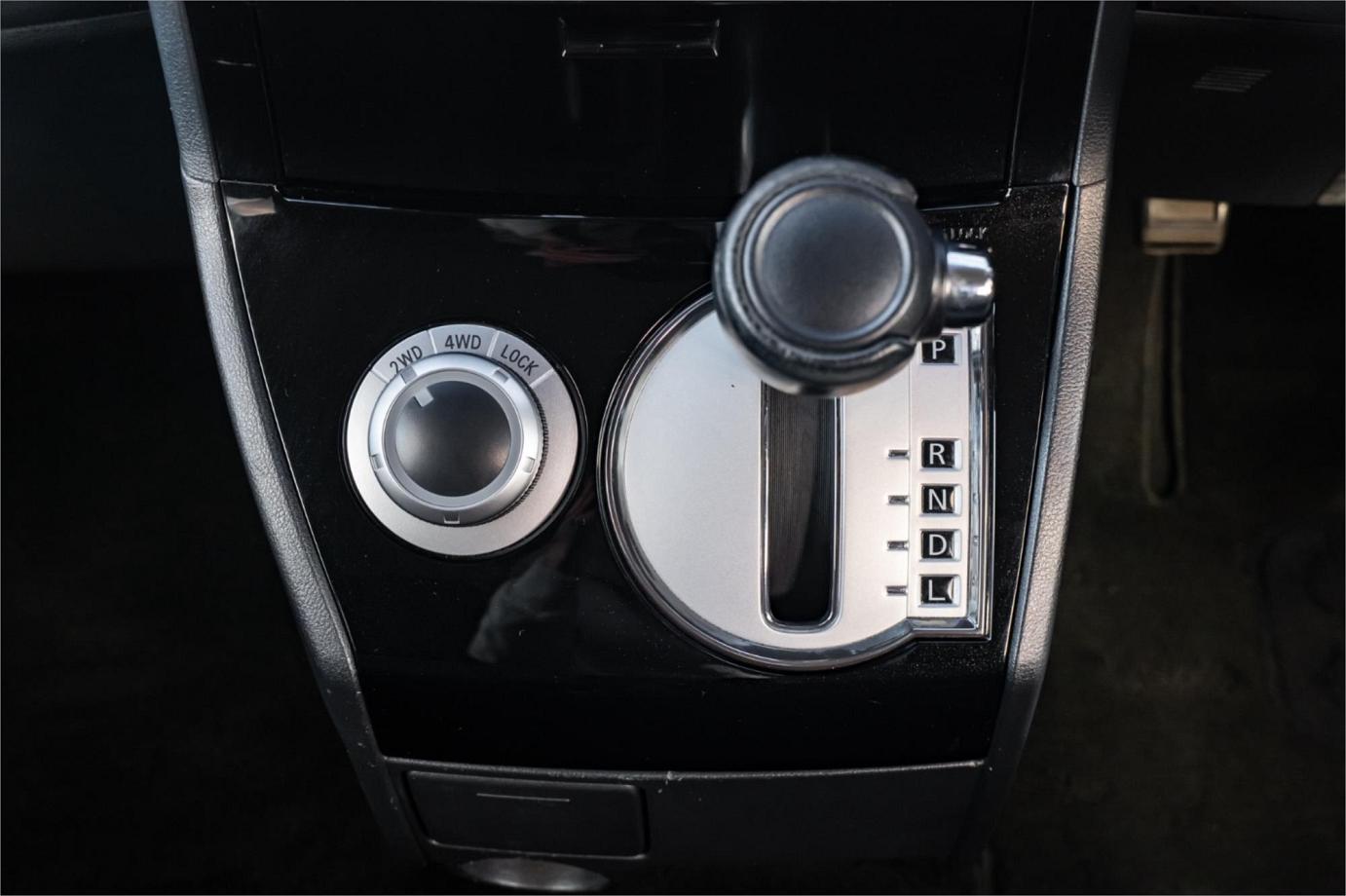 2018 Mitsubishi Delica D Power Package-25