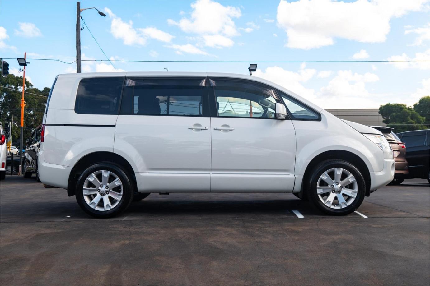 2018 Mitsubishi Delica D Power Package-34