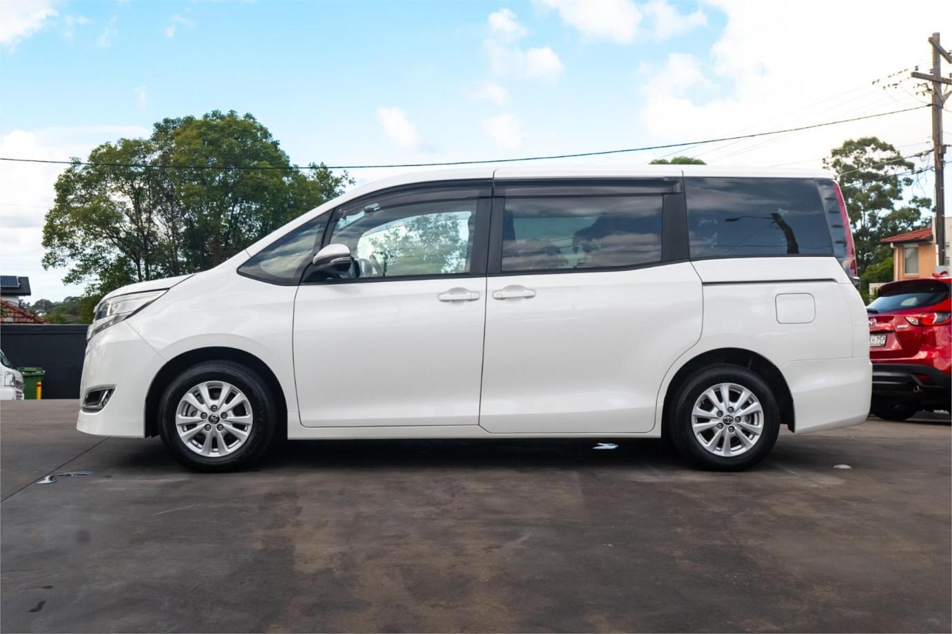 2020 Toyota Noah G (hybrid)-2