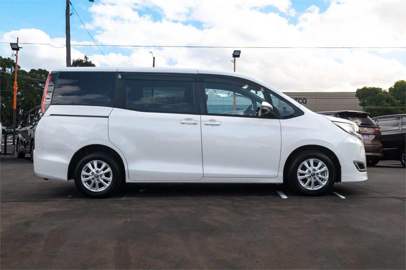 2020 Toyota Noah G (hybrid)-3