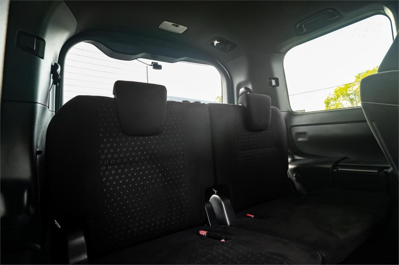 2020 Toyota Noah G (hybrid)-24
