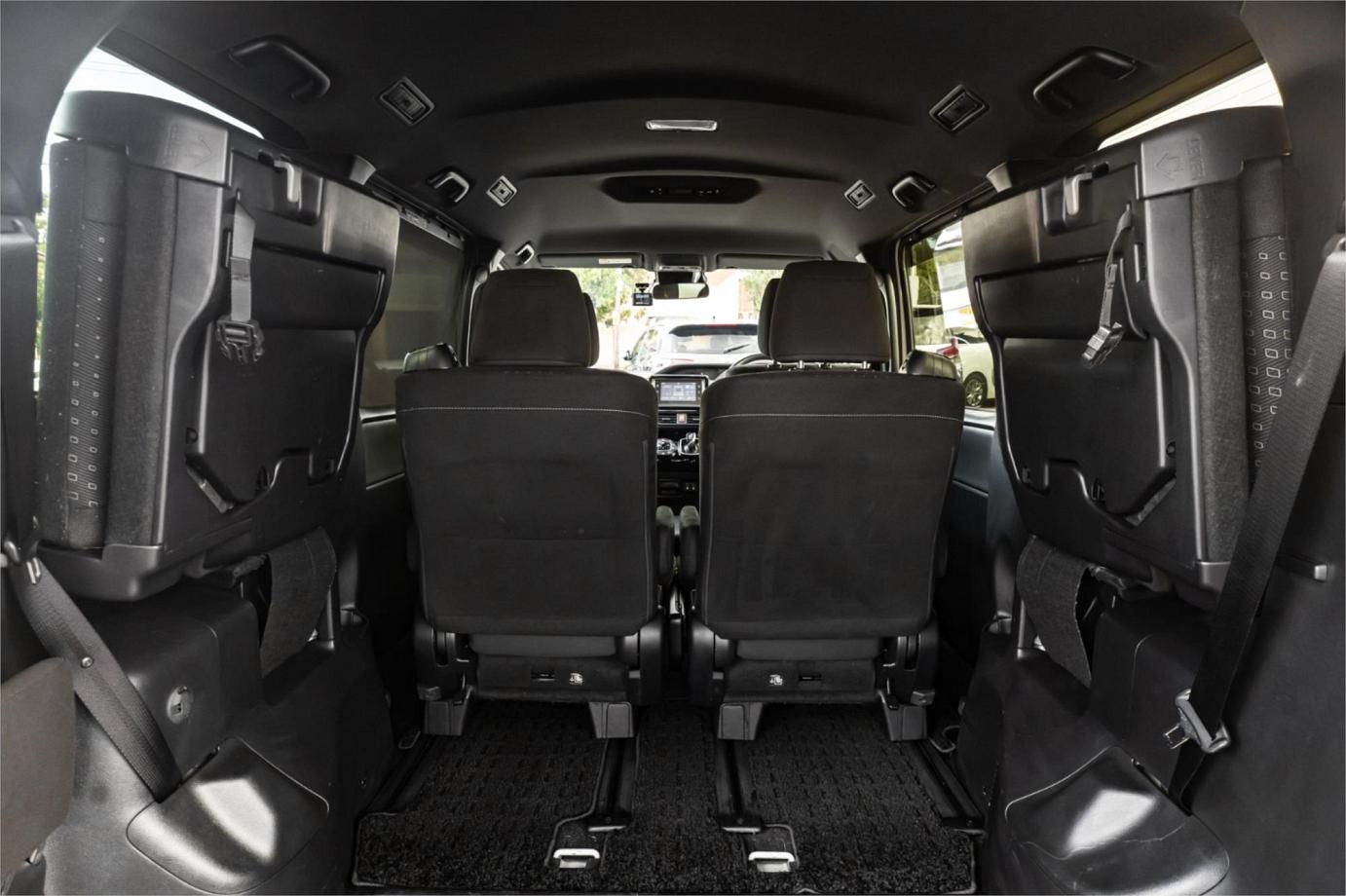 2020 Toyota Noah G (hybrid)-31