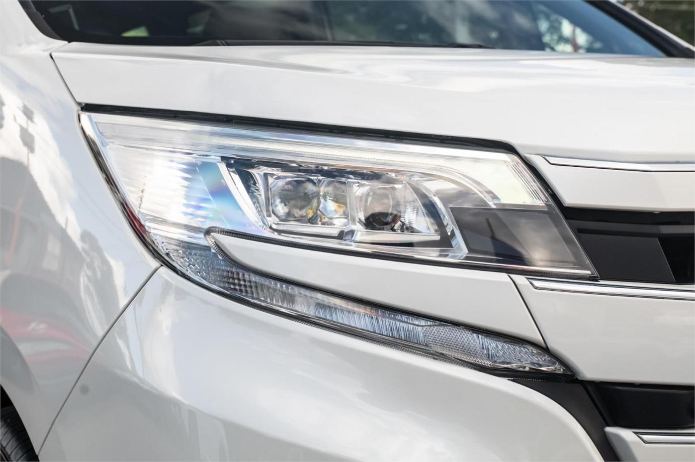 2020 Toyota Noah G (hybrid)-35