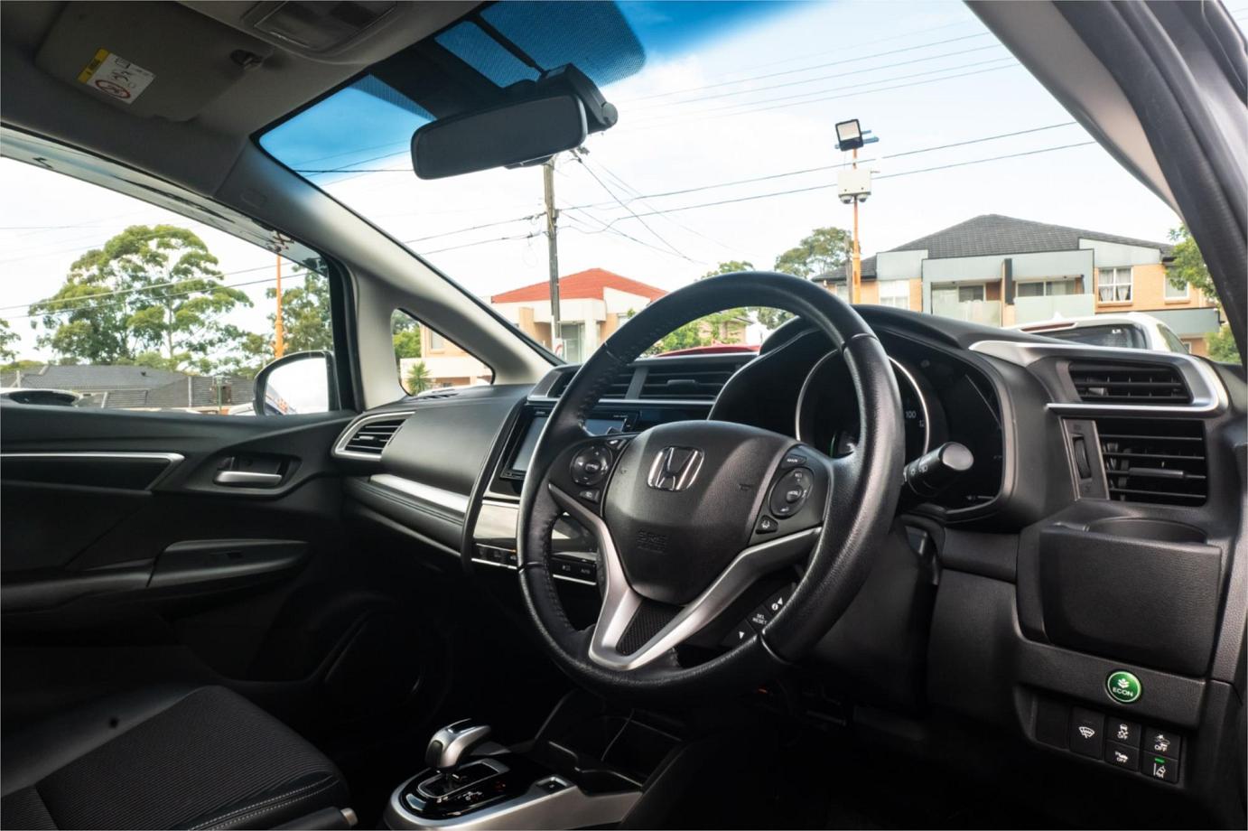 2019 Honda Fit L-package (hybrid)-10