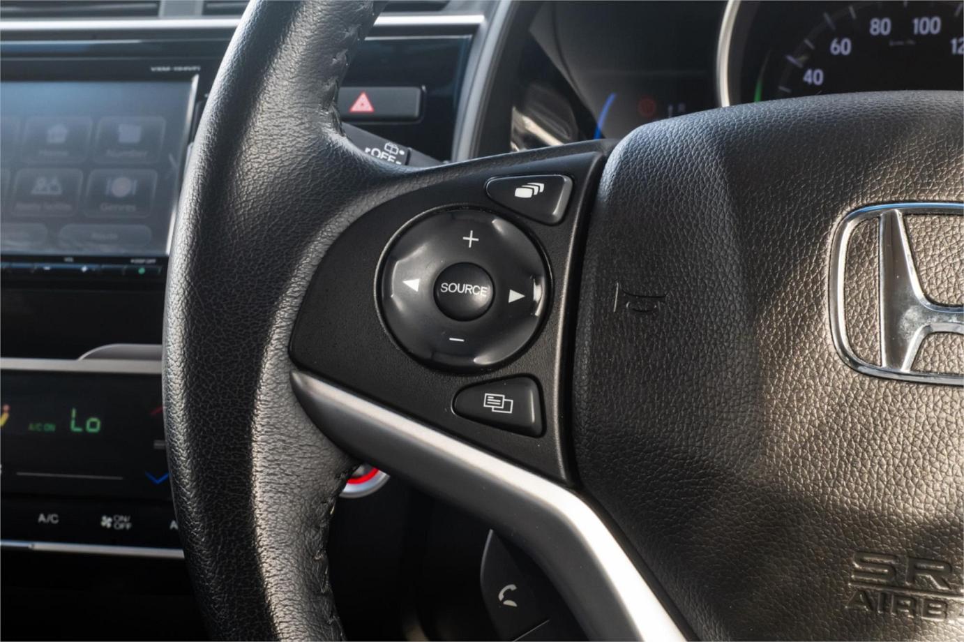 2019 Honda Fit L-package (hybrid)-14
