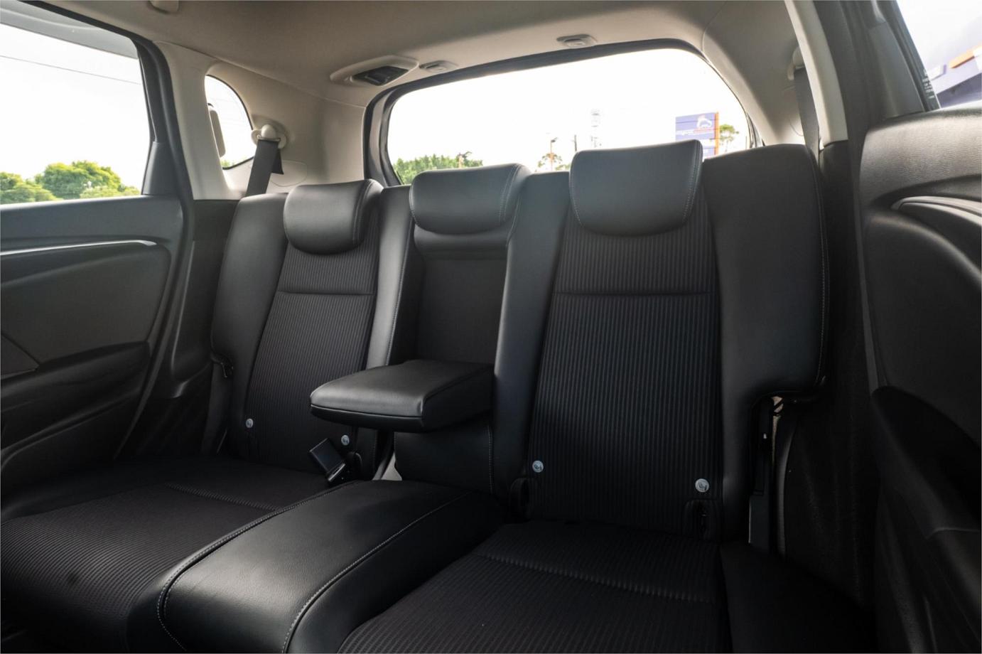 2019 Honda Fit L-package (hybrid)-24