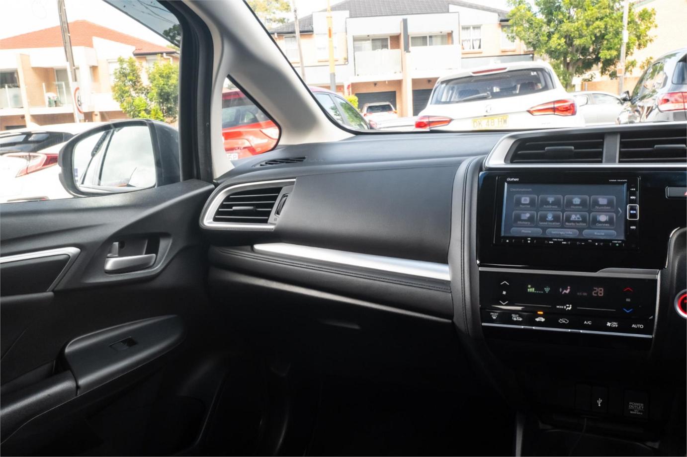 2019 Honda Fit L-package (hybrid)-27