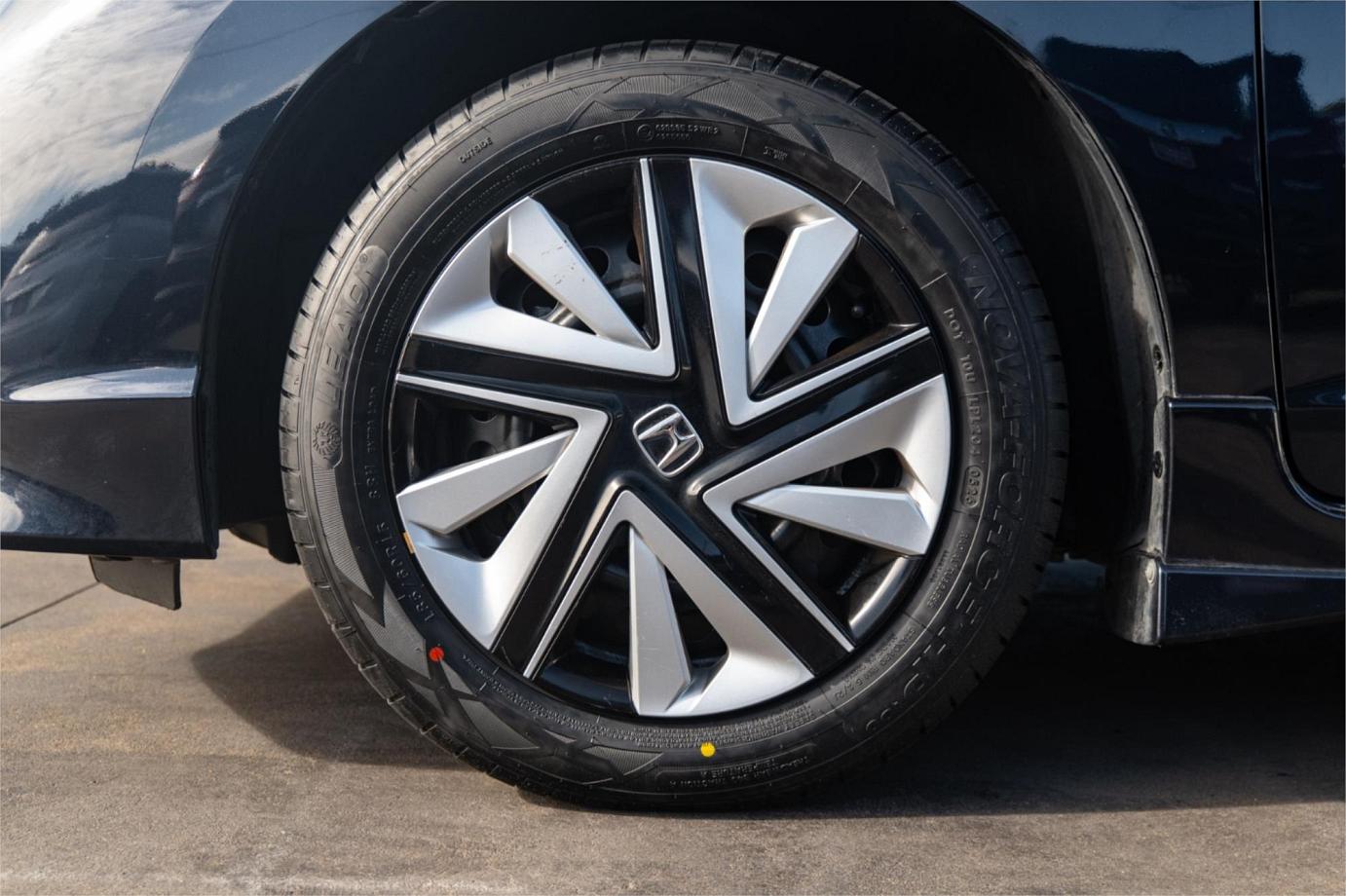 2019 Honda Shuttle X Sensing (hybrid)-9