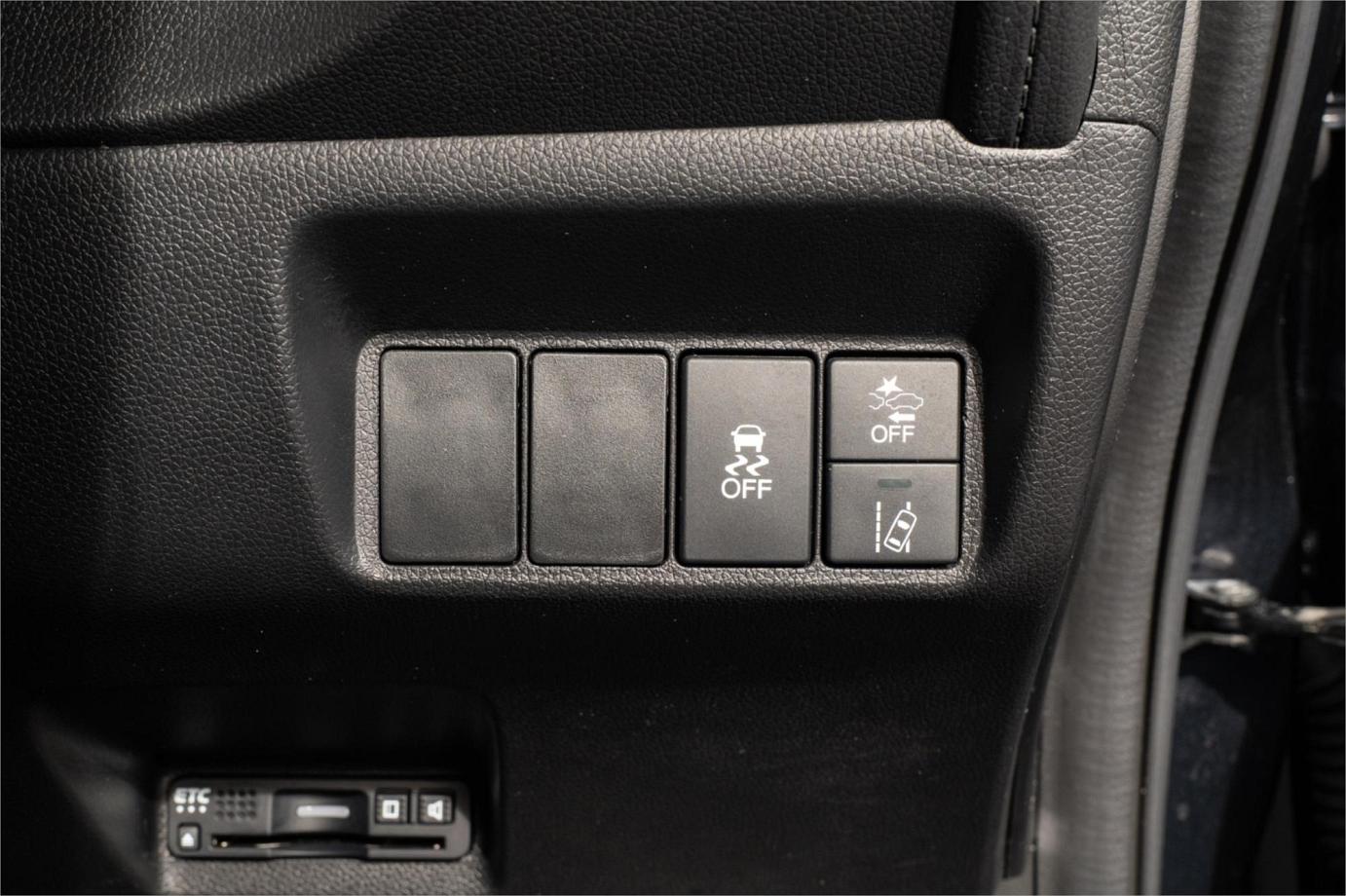 2019 Honda Shuttle X Sensing (hybrid)-17
