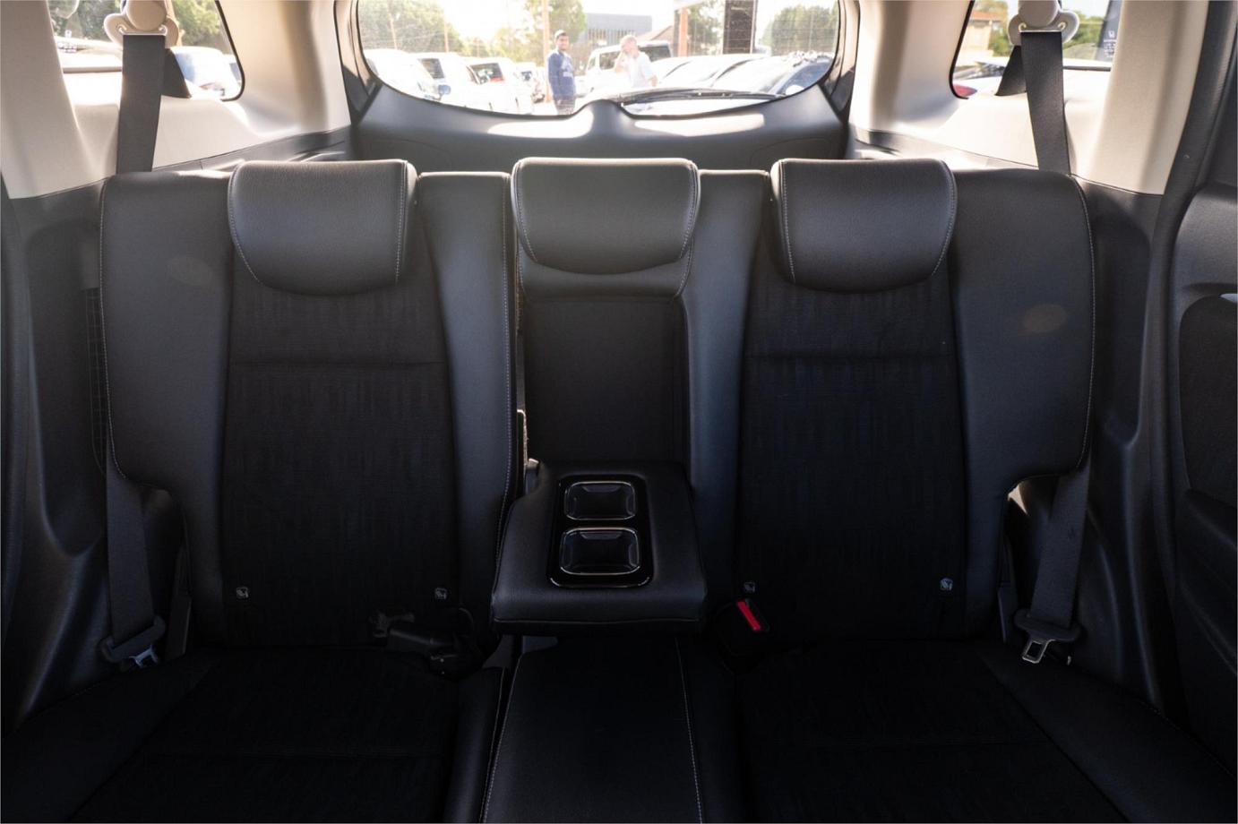 2019 Honda Shuttle X Sensing (hybrid)-21