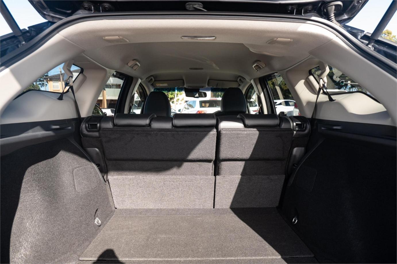 2019 Honda Shuttle X Sensing (hybrid)-29