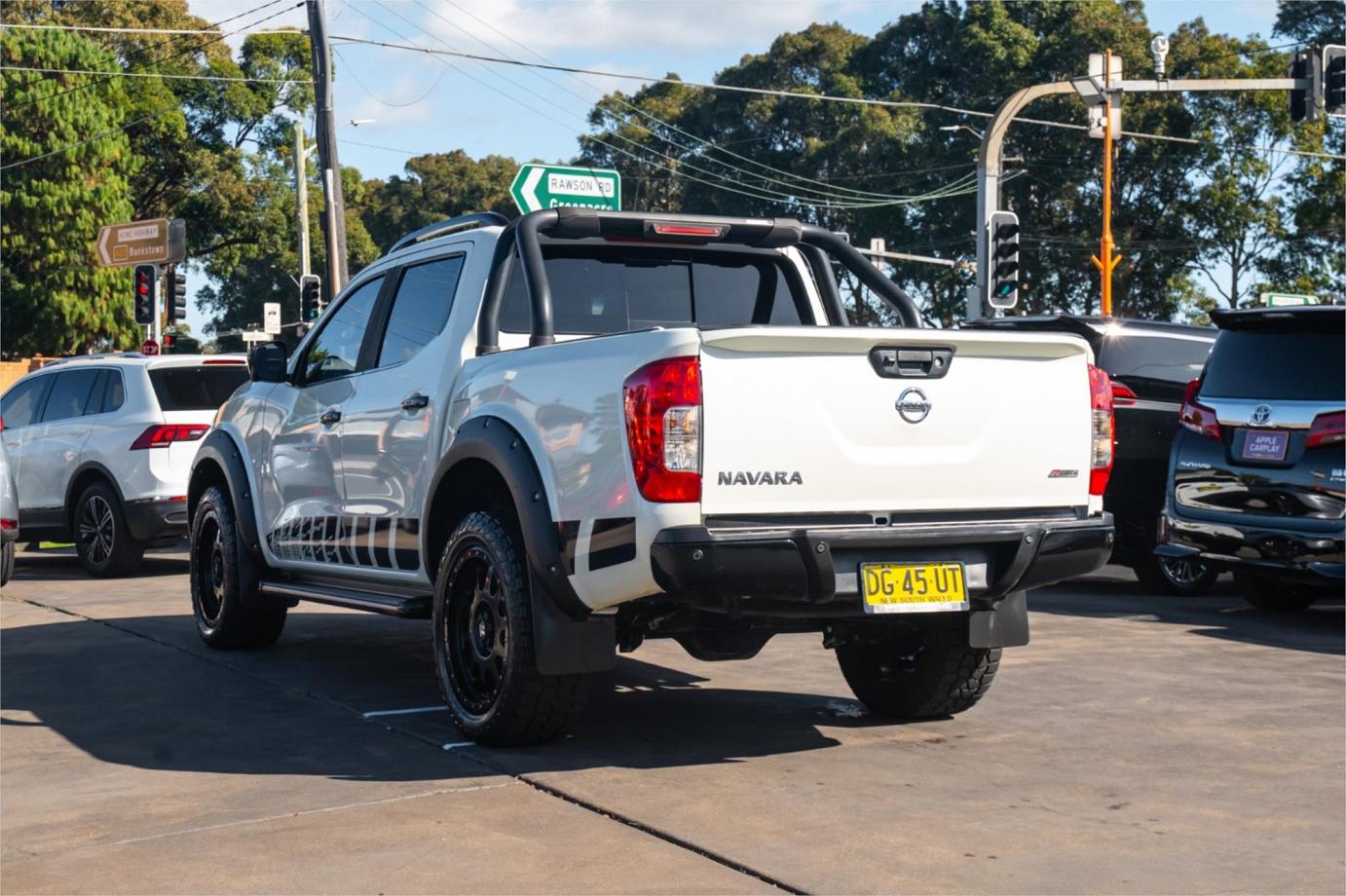 2019 Nissan Navara N-trek Exterior 8