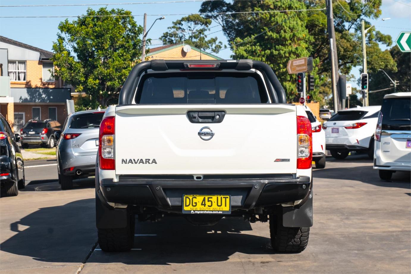 2019 Nissan Navara N-trek Exterior 9