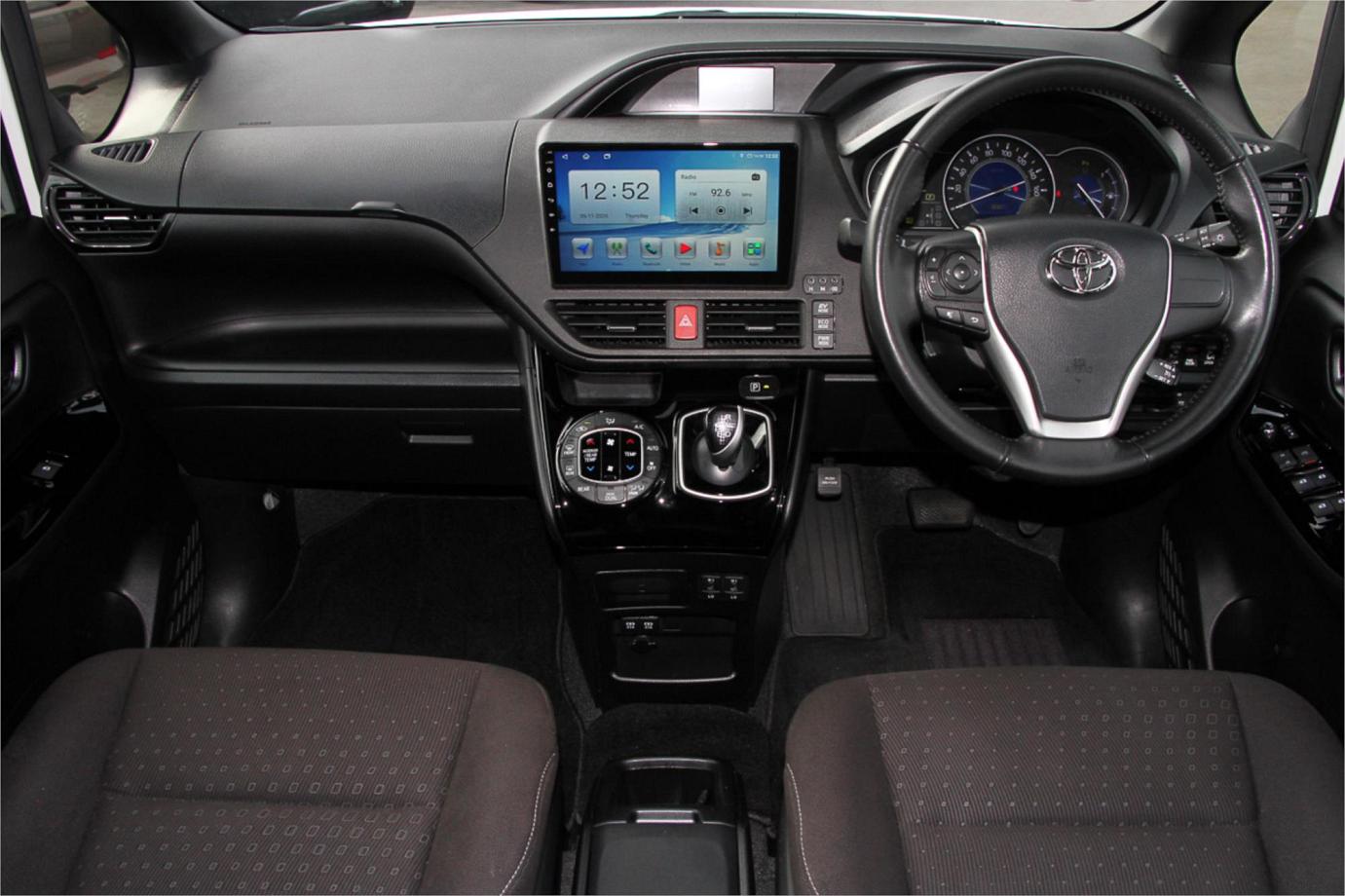 2020 Toyota Noah G (hybrid) Exterior 25