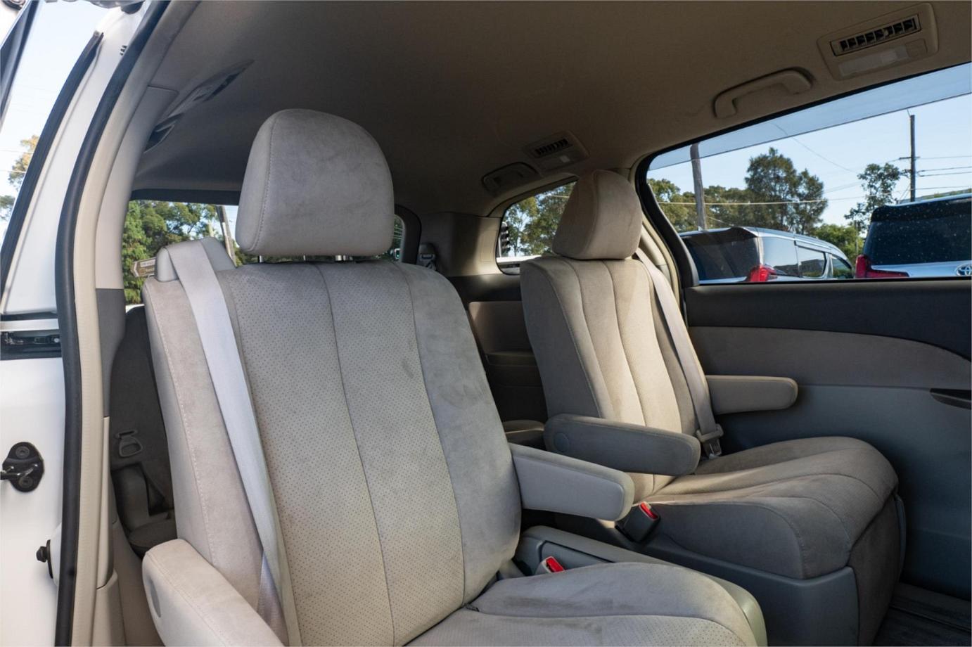 2012 Toyota Estima G (hybrid)-20 2012 Toyota Estima G (hybrid)-20