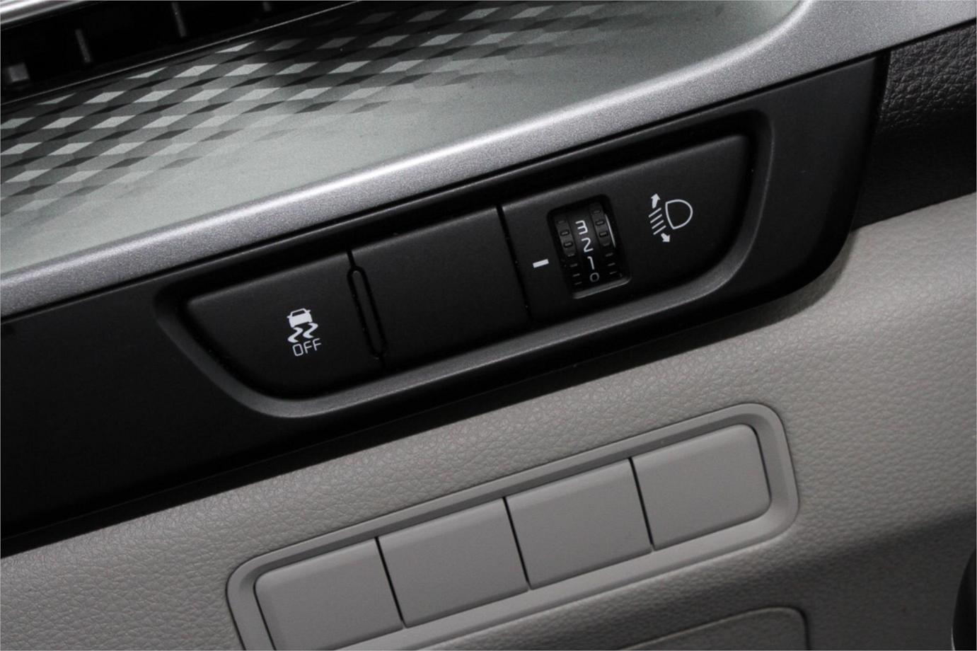 2021 Kia Carnival S Exterior 10