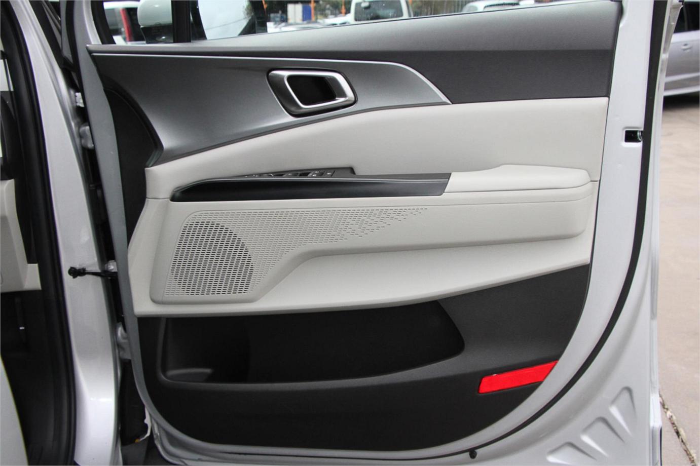 2021 Kia Carnival S Exterior 21