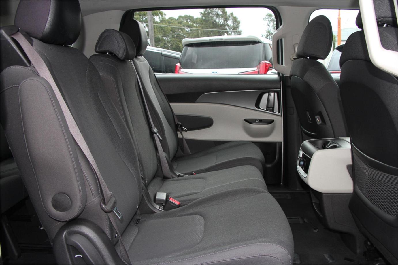 2021 Kia Carnival S Exterior 25