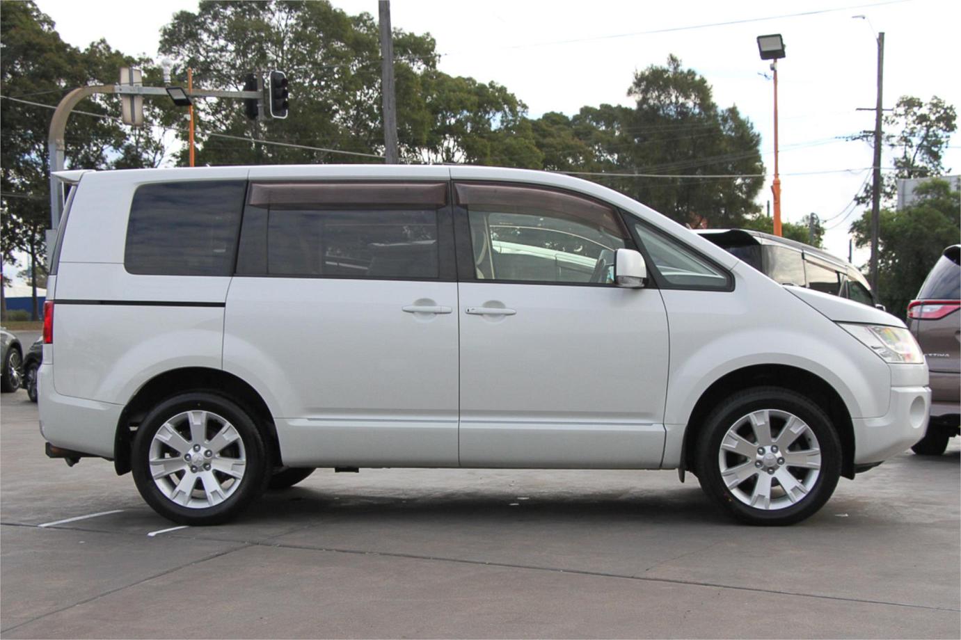 2013 Mitsubishi Delica D Power Package Exterior 13