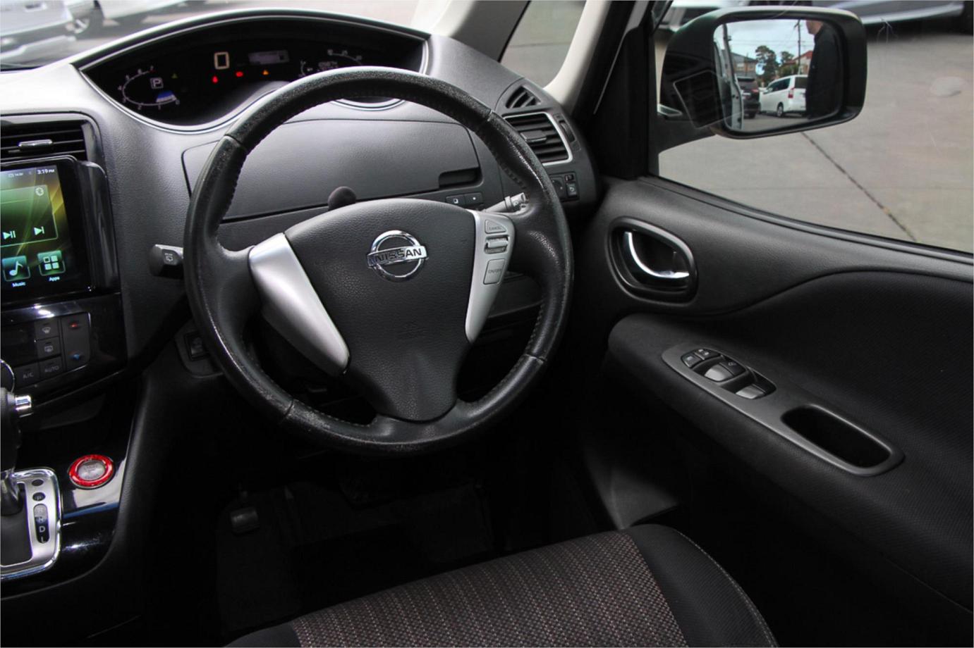 2015 Nissan Serena Highway Star Exterior 23