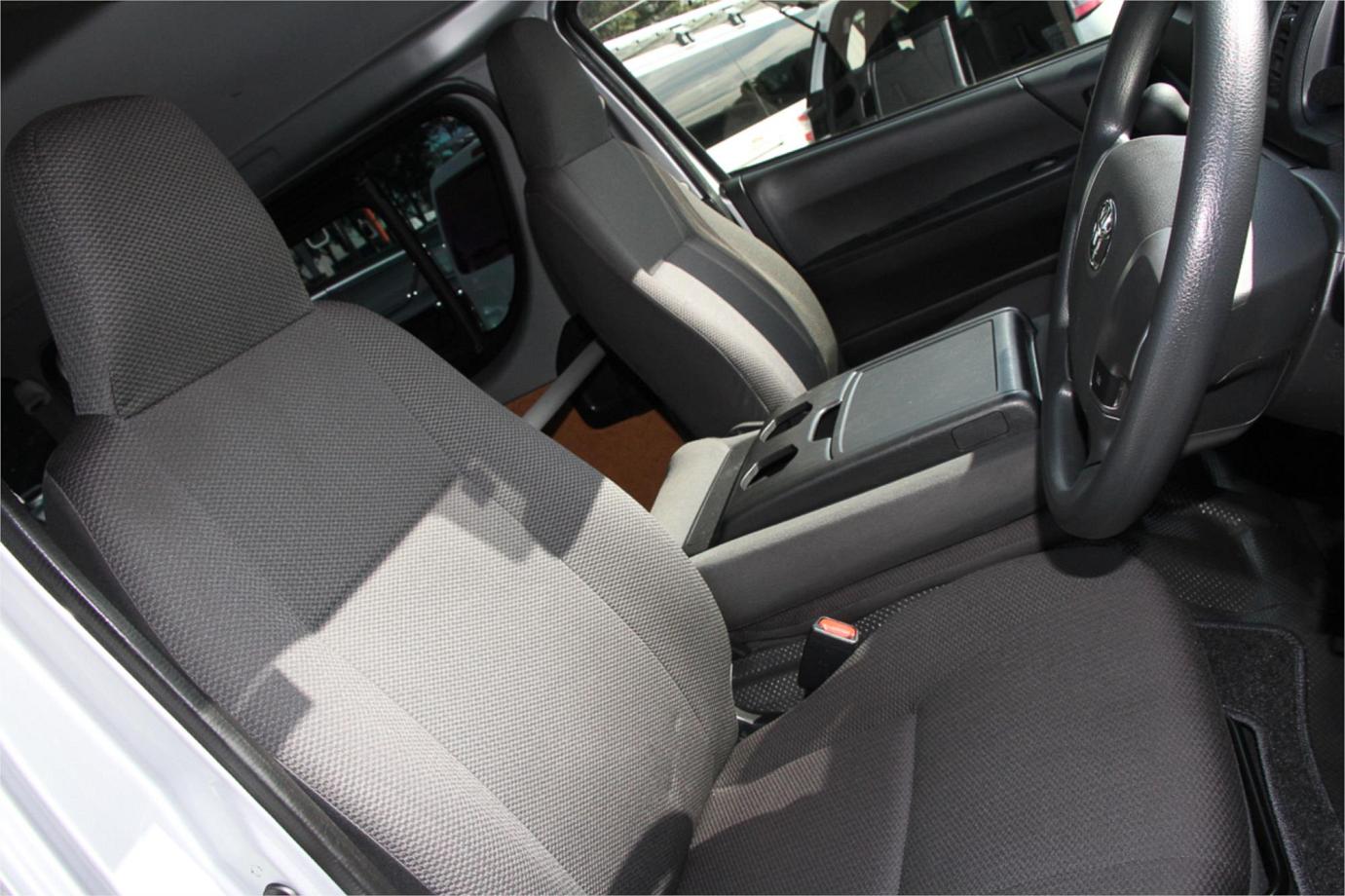 2019 Toyota Hiace Dx (camper Kit) Exterior 25