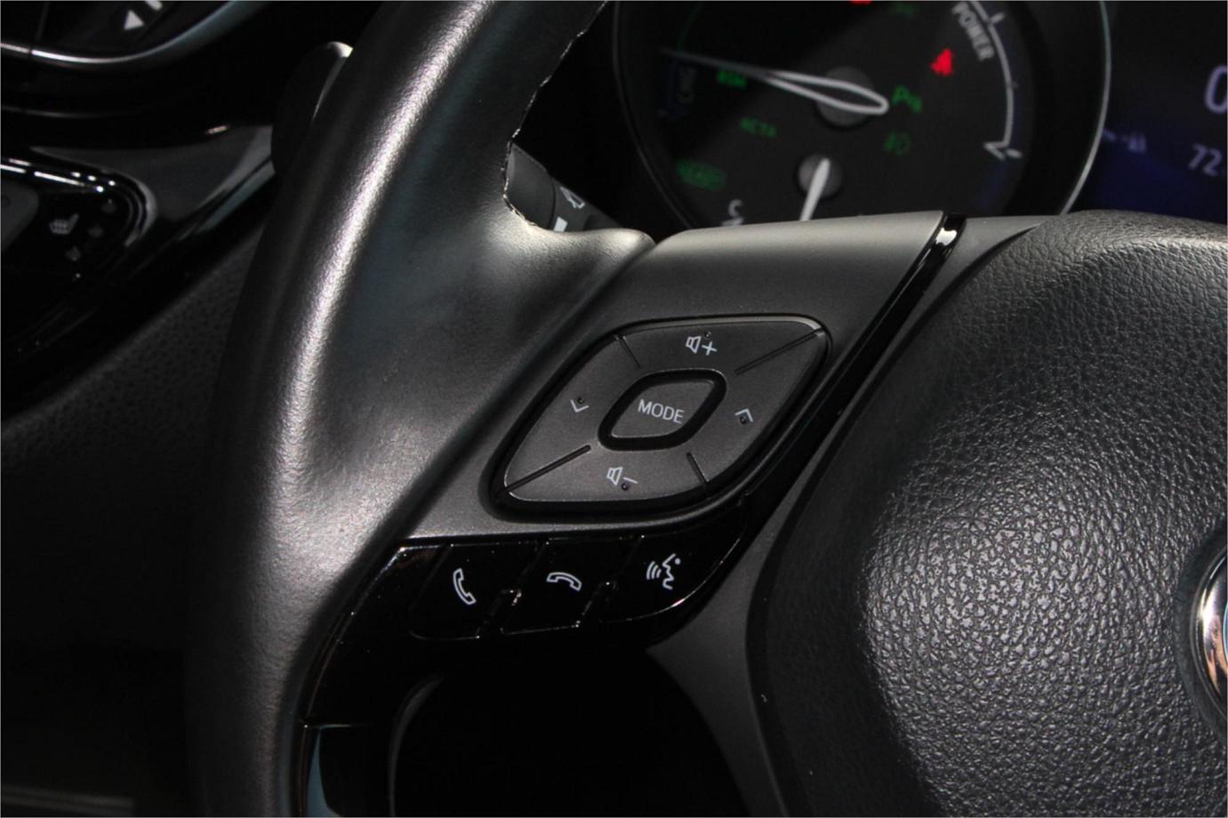 2018 TOYOTA C-HR G TWO TONE (HYBRID) Exterior 6
