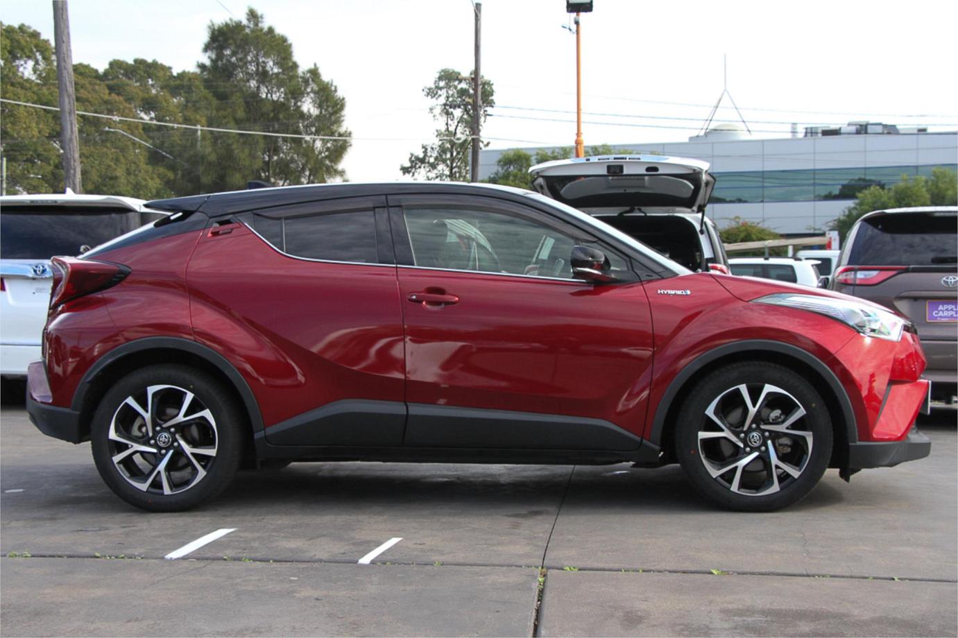 2018 TOYOTA C-HR G TWO TONE (HYBRID) Exterior 13