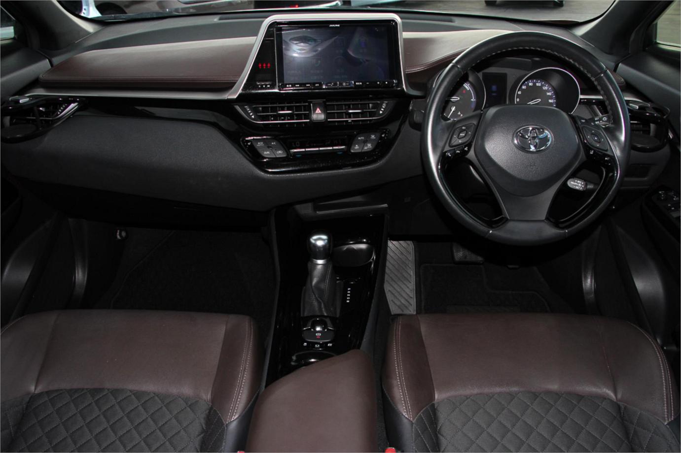 2018 TOYOTA C-HR G TWO TONE (HYBRID) Exterior 22