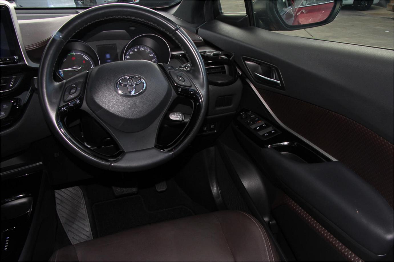 2018 TOYOTA C-HR G TWO TONE (HYBRID) Exterior 23
