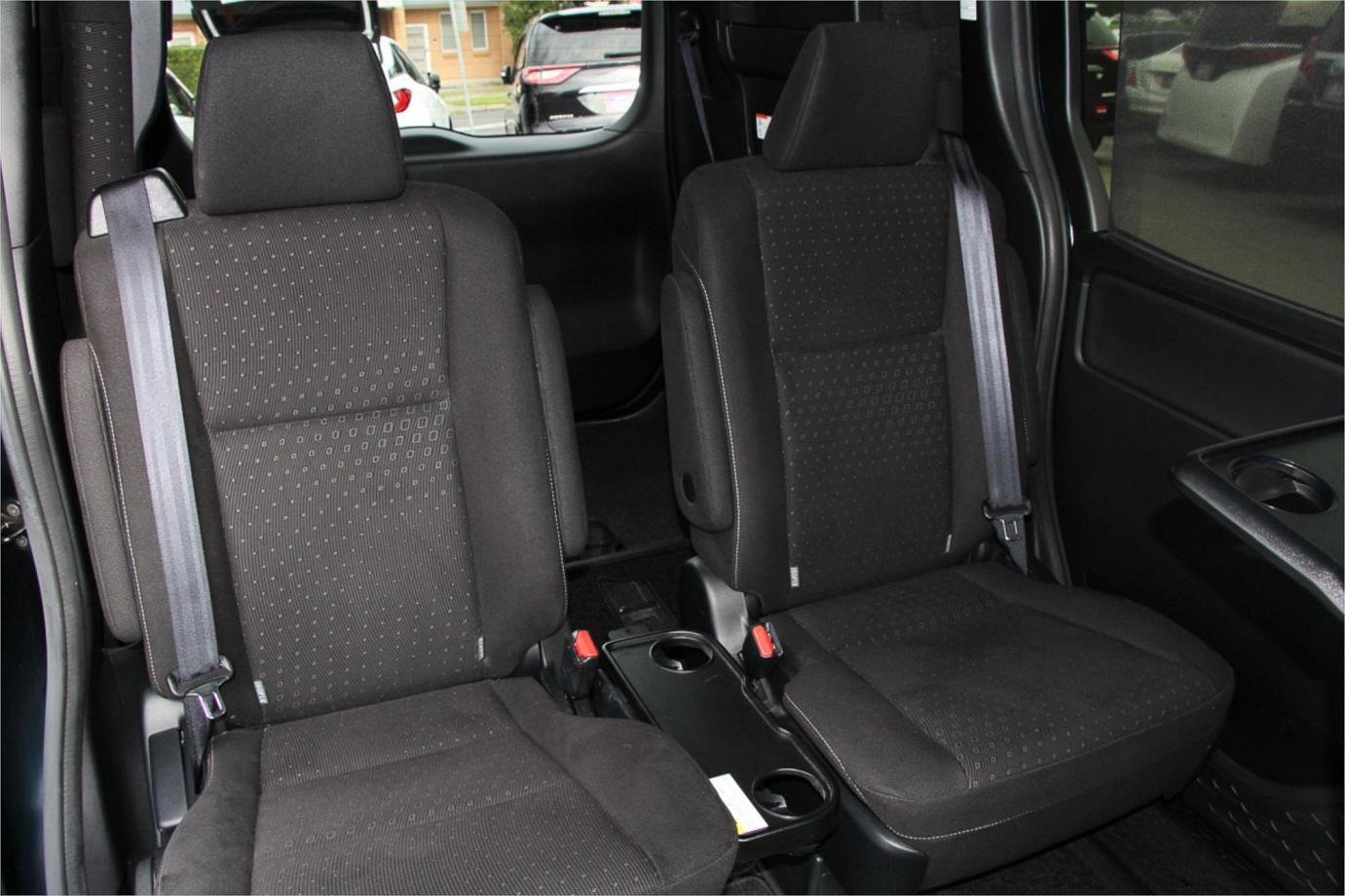 2018 Toyota Voxy Hybrid V Exterior 3