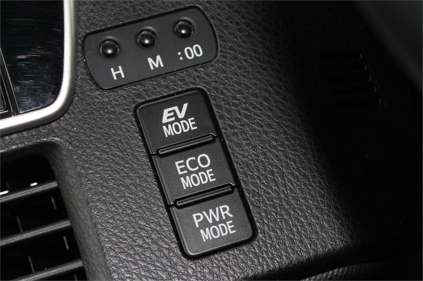 2018 Toyota Voxy Hybrid V Exterior 9