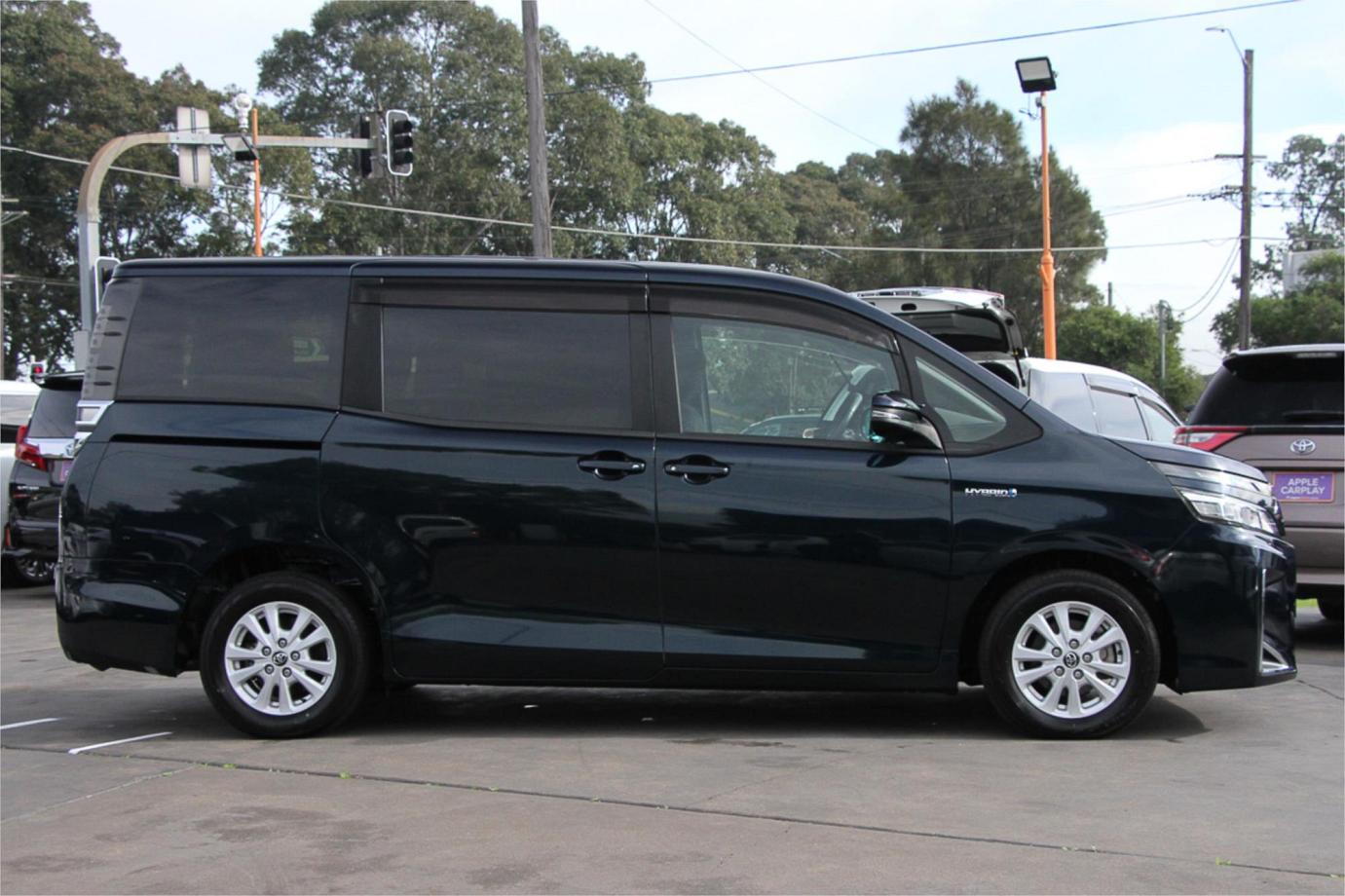 2018 Toyota Voxy Hybrid V Exterior 15