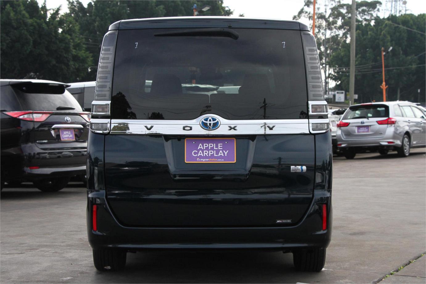 2018 Toyota Voxy Hybrid V Exterior 17