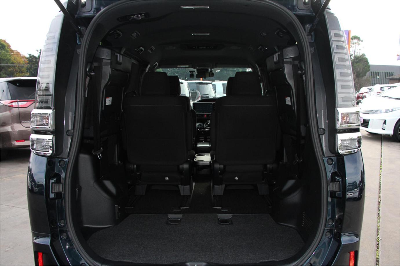 2018 Toyota Voxy Hybrid V Exterior 18