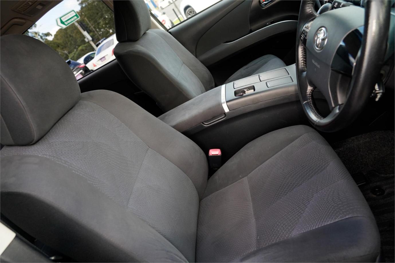 2015 Toyota Estima Aeras Hybrid Exterior 2