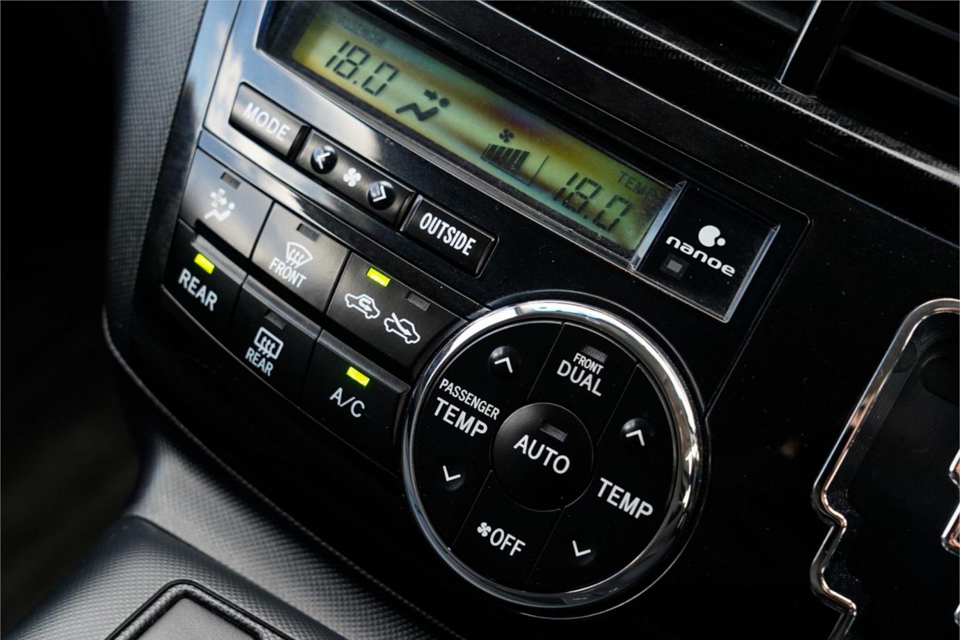 2015 Toyota Estima Aeras Hybrid Exterior 6