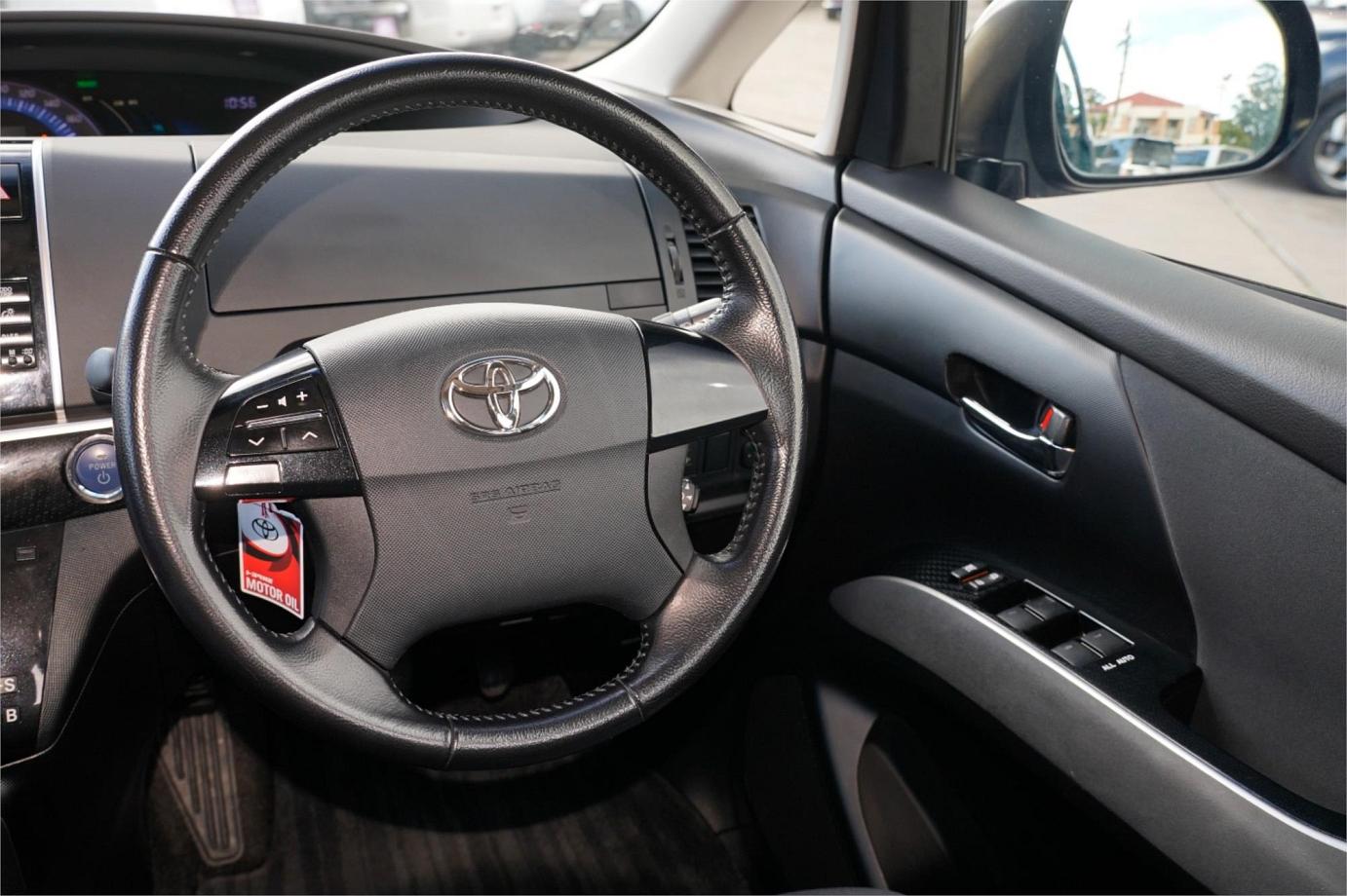 2015 Toyota Estima Aeras Hybrid Exterior 23