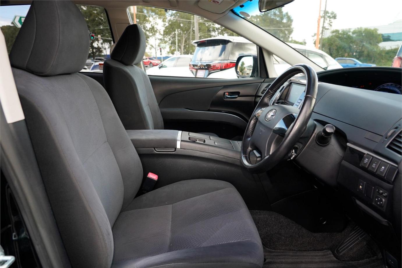 2015 Toyota Estima Aeras Hybrid Exterior 25