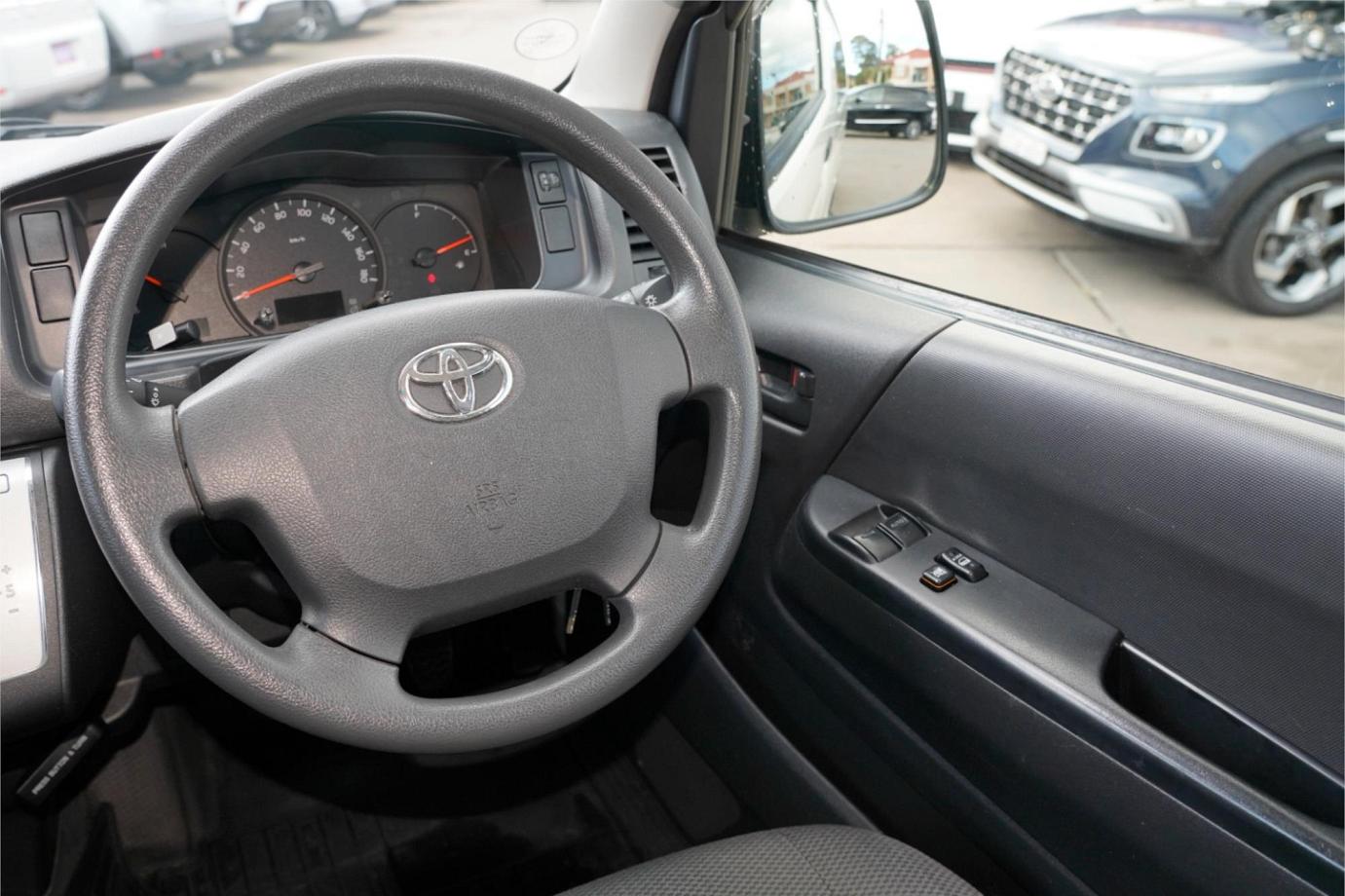 2017 Toyota Hiace Dx (camper Kit) Exterior 28
