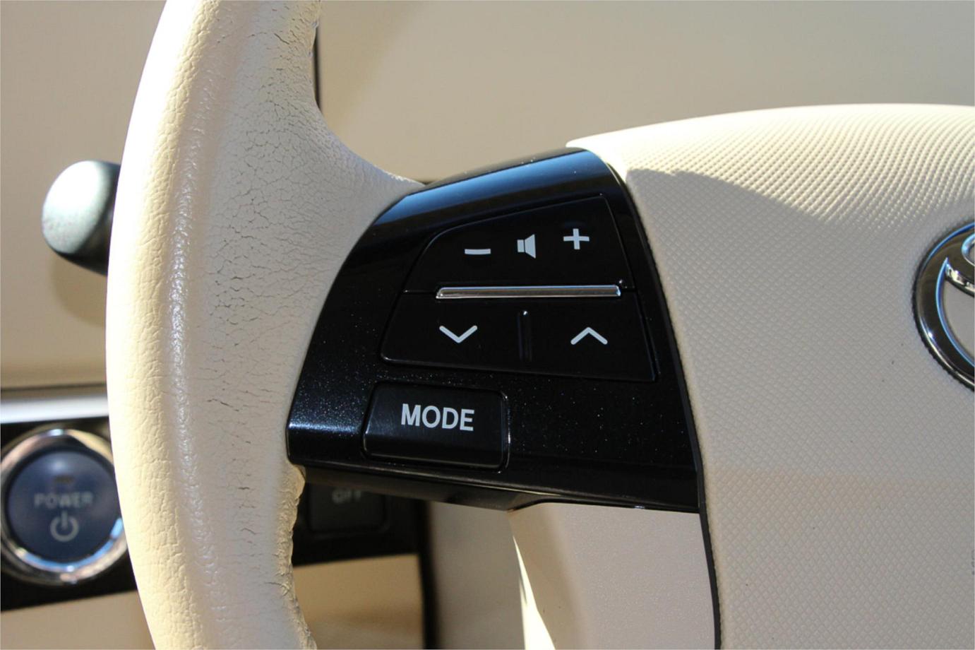 2013 Toyota Estima Aeras Hybrid Exterior 10